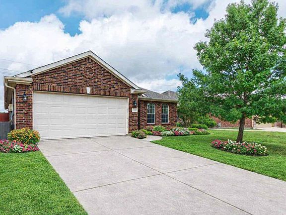 2nd image of 735 Cedar Cove Dr