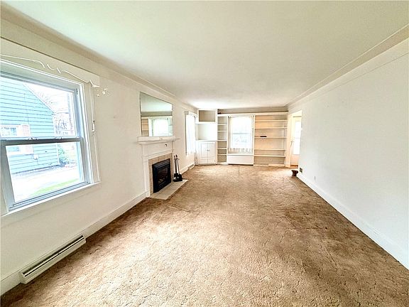 4th image of 215 Onondaga St