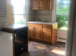 90 Taintor St, Suffield, CT 06078