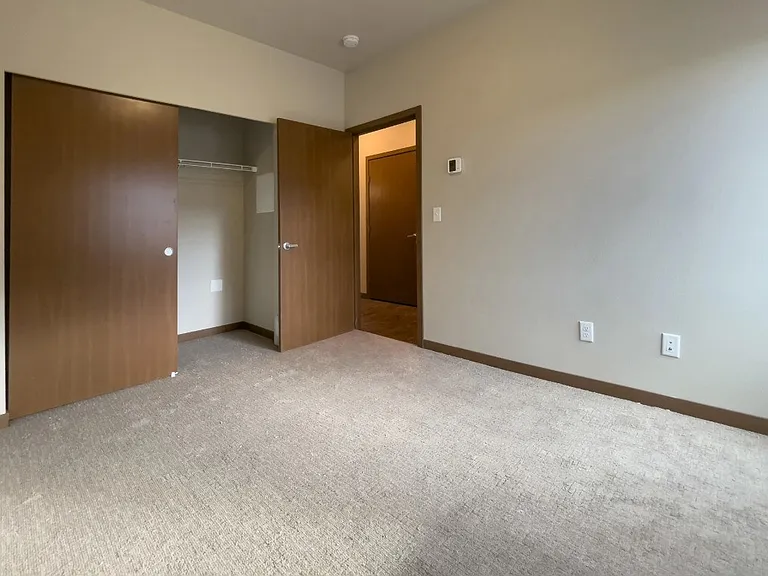 Deer Haven Apartments — Photo 28
