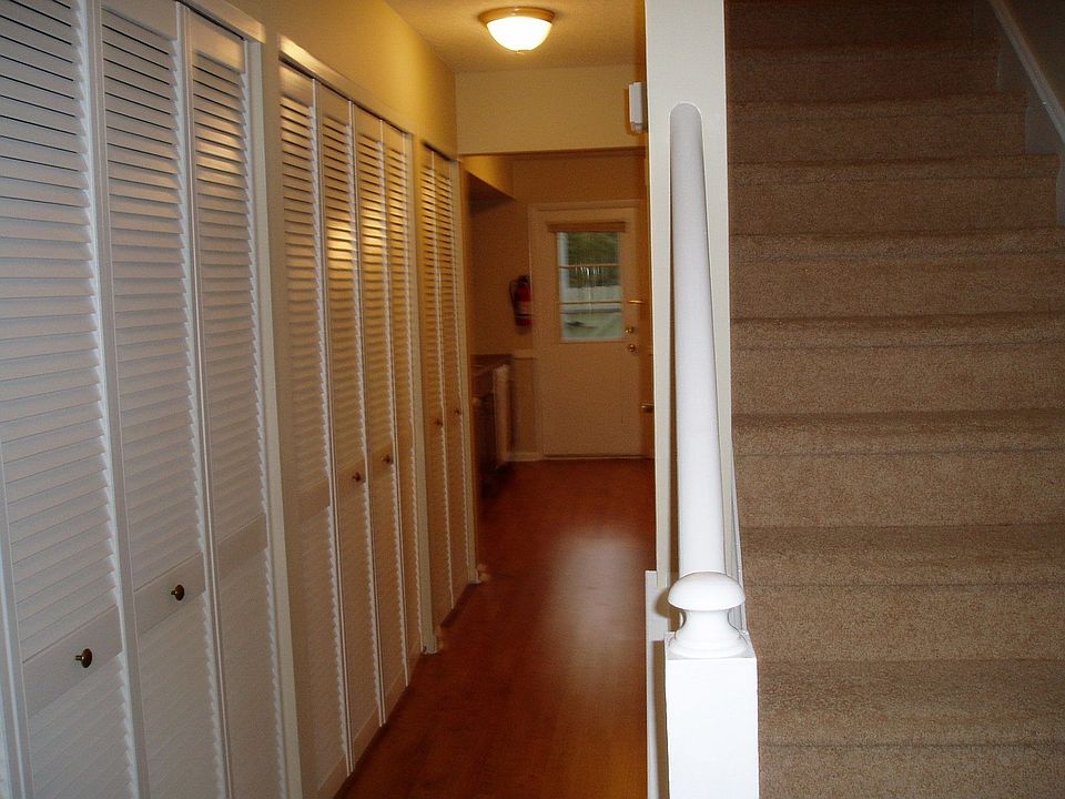 2nd image of 26 Pond View Dr