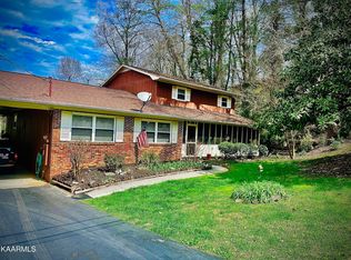 14 Cooper Ln, Oak Ridge, TN 37830