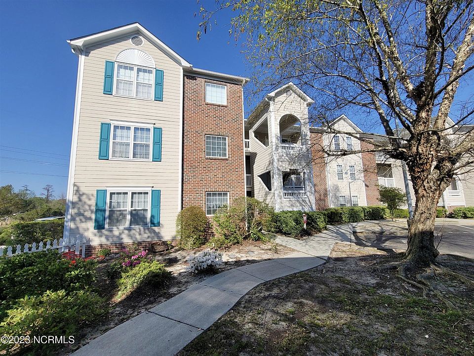 1st image of 906 Litchfield Way APT A