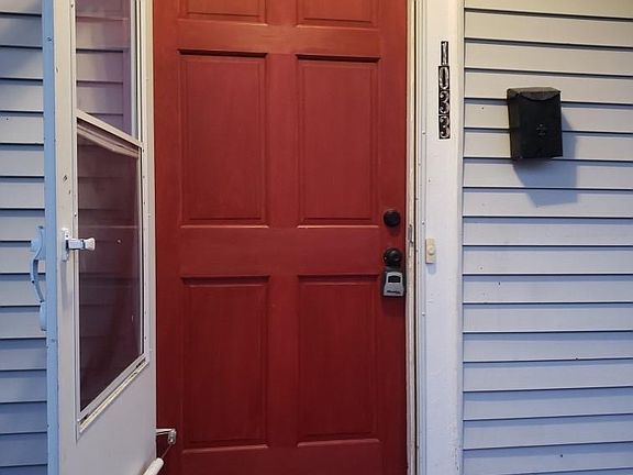 2nd image of 1033 W 36th St