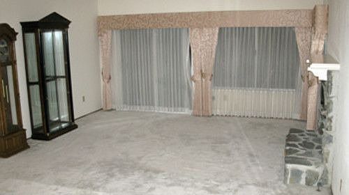 5th image of 285 Seawind Dr