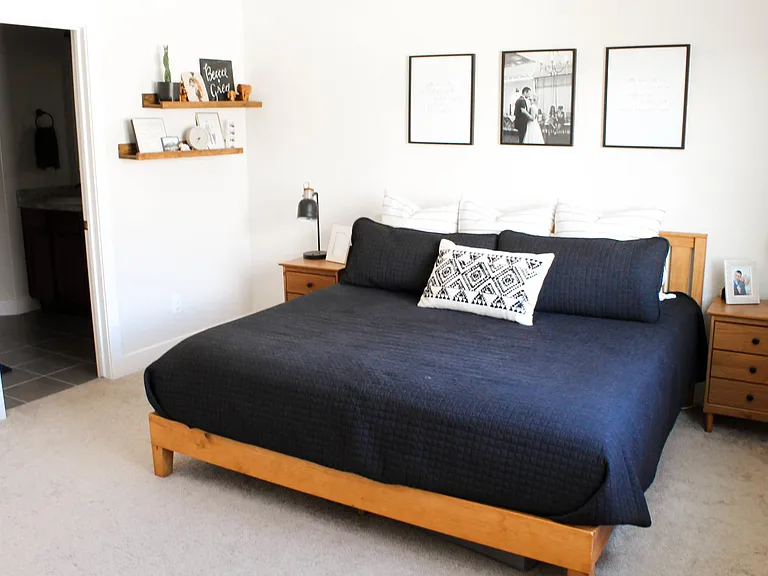 Owner's suite (bedroom 1).