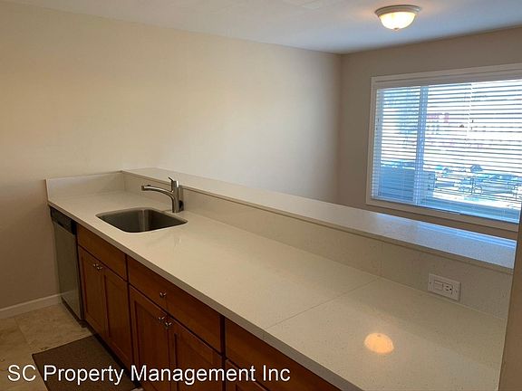 5th image of 1907 Murchison Dr #7