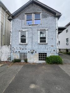 67 Delano St, New Bedford, MA, 02744
