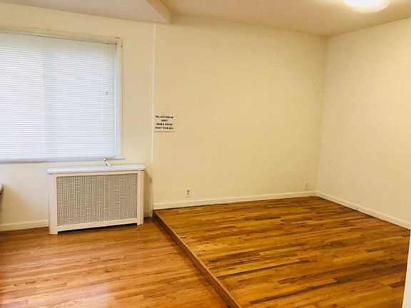 3rd image of 17011 108th Ave
