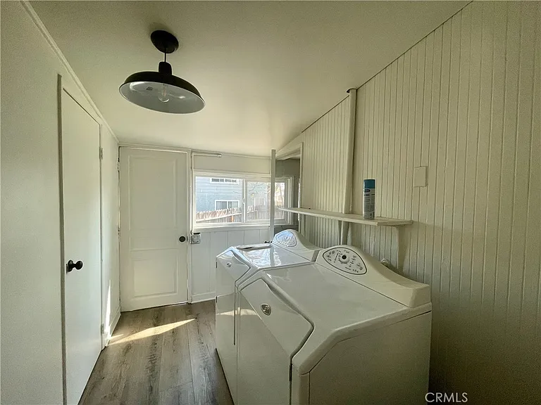 1570 Locust St — Photo 9