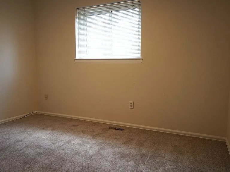2205 Parliament Dr — Photo 19