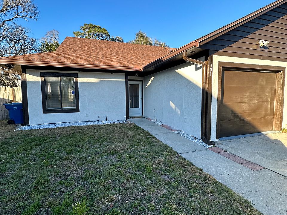 1st image of 11301 Derringer Cir S