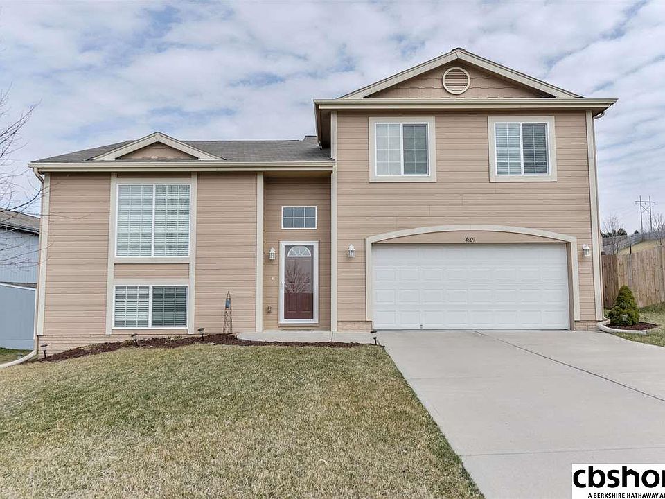 1st image of 4609 N 165th St
