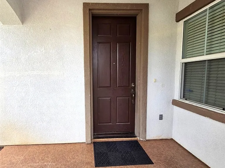 29208 Broken Arrow Way — Photo 4