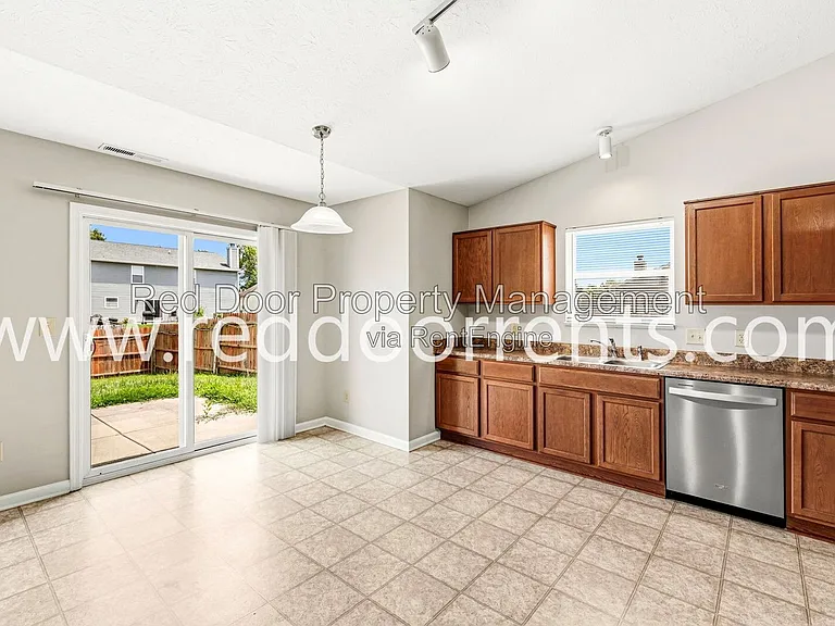1180 Dark Star Ct — Photo 7