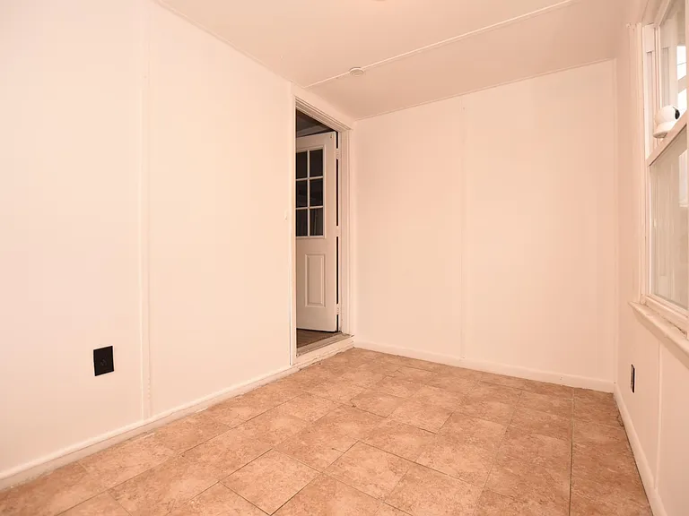 85 Stillson Rd — Photo 5