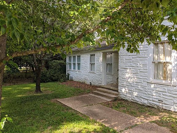 2nd image of 1231 Williams Ave