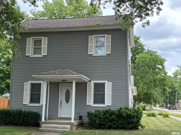 600 Edward St, Henry, IL 61537
