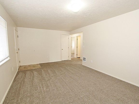 3rd image of 408 Murray Ave