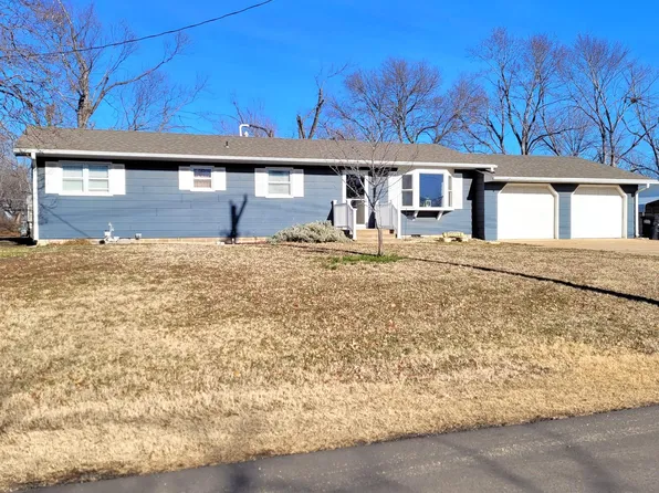 511 E 3rd St, Minneapolis, KS 67467