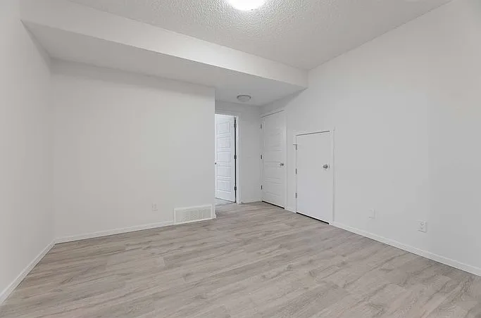 3823 Chrustawka Pl SW #1A — Photo 8