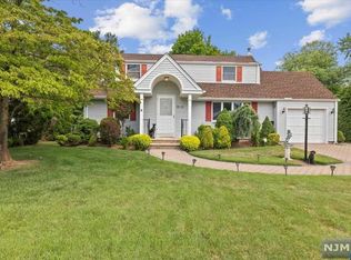 35-15 Lindsay Rd, Fair Lawn, NJ 07410