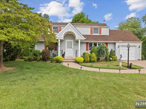 35-15 Lindsay Rd, Fair Lawn, NJ 07410