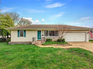 7709 Cheshire Ln, Saint Louis, MO