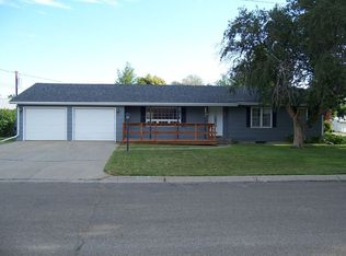 2215 Sudlow St, Miles City, MT 59301