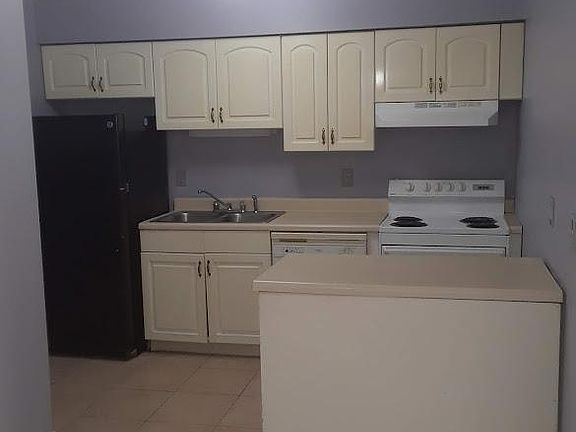 Kitchen with Island