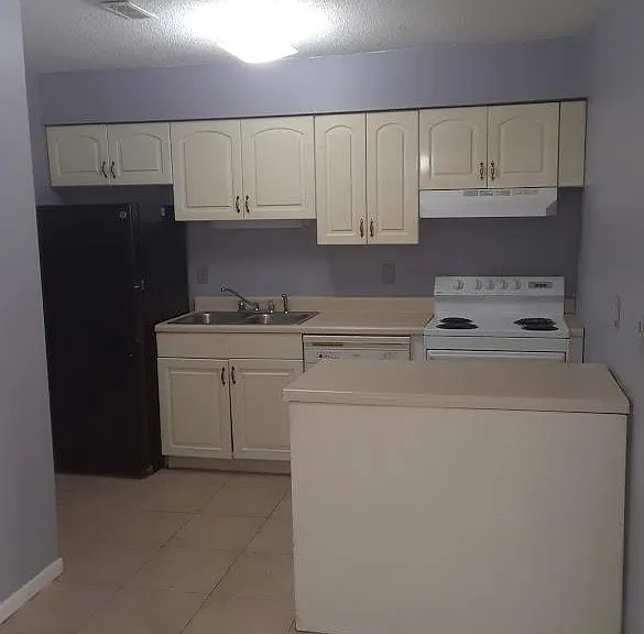 Kitchen with Island