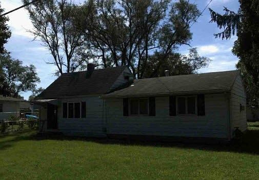 3rd image of 1668 Michigan Dr