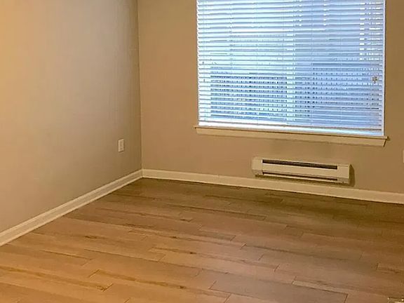 4th image of 1400 N 80th St APT 306