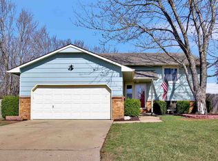 3302 Ridgecrest Rd, Augusta, KS 67010