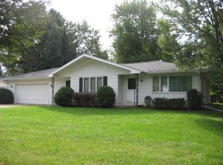 3307 Honeysuckle Ln, Wausau, WI 54401