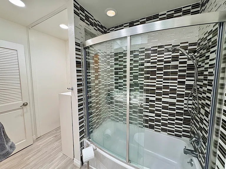 18645 Hatteras St #166 — Photo 13
