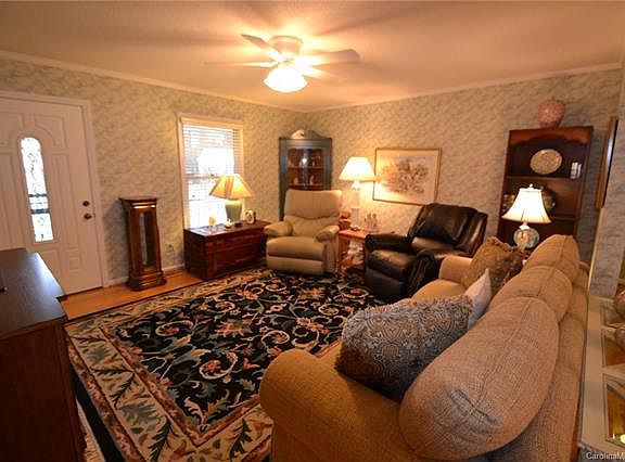 2nd image of 3033 26th Street Ln NE