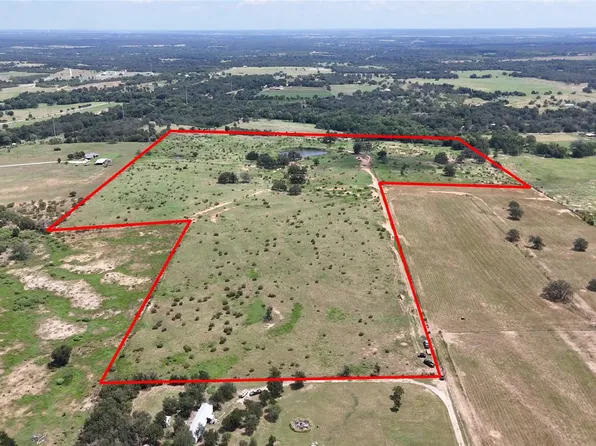 Tucker Ln, Red Rock, TX 78662