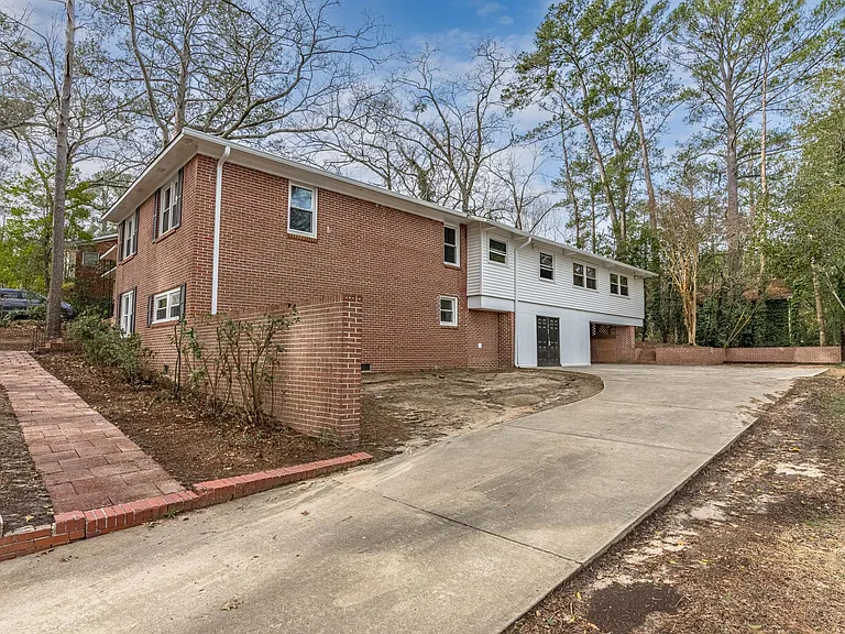 1537 Brennen Rd — Photo 28