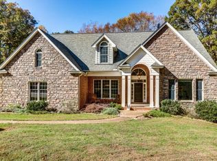 580 Mariners Woods Dr, Hartfield, VA 23071