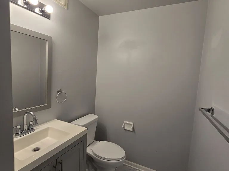 6089 Pennsylvania Dr — Photo 4