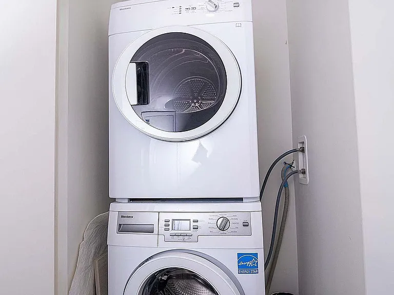1 Bloor St E #1511 — Photo 13