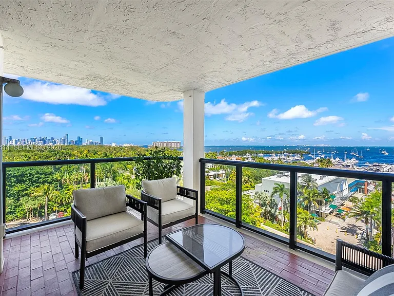 2575 S Bayshore Dr #11B — Photo 24