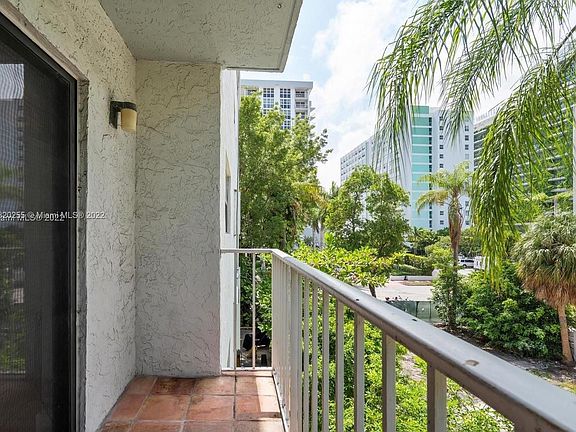 5th image of 1225 West Ave APT 302
