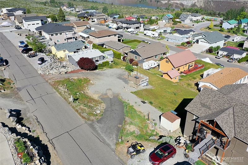 5th image of 445 Entiat Place