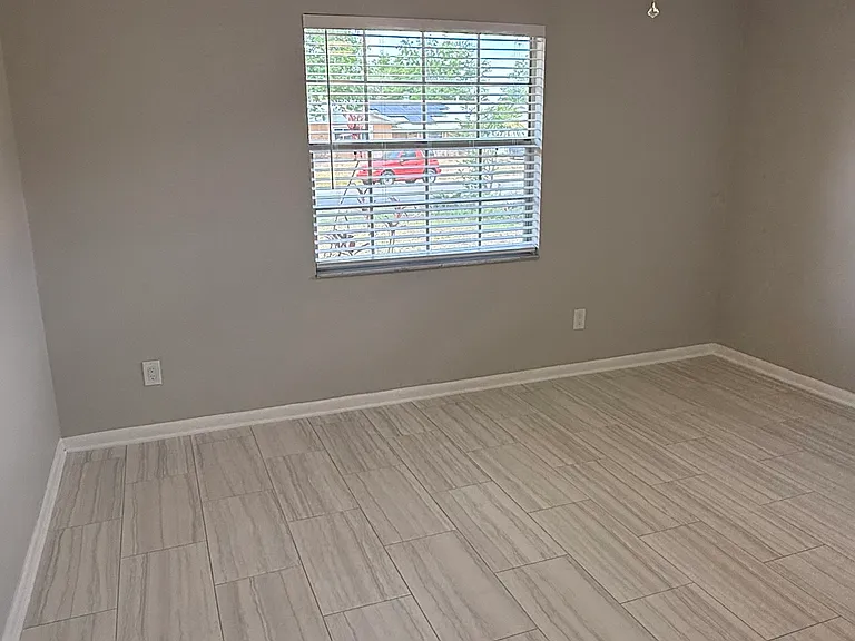 94 Sweetbriar Br — Photo 18