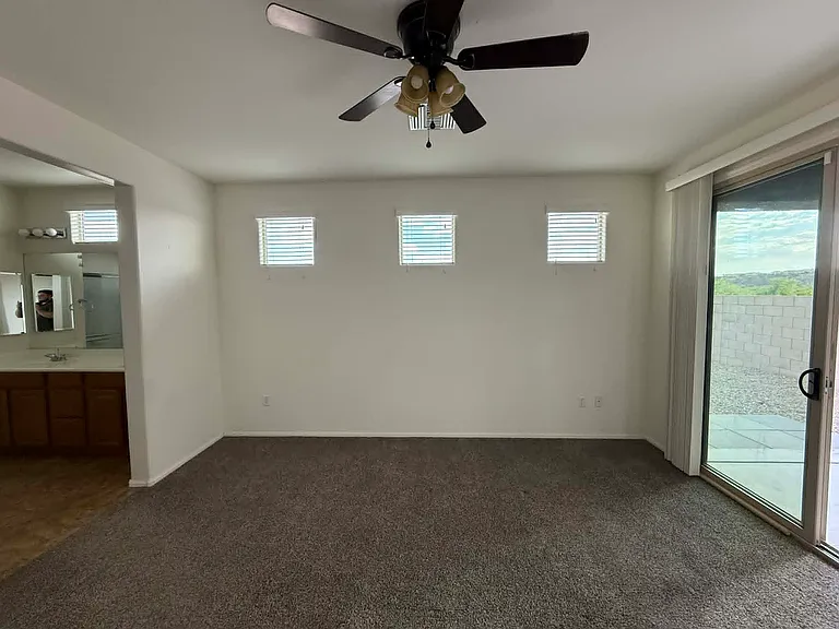 10450 S Cutting Horse Dr — Photo 15