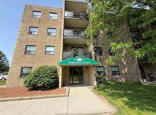 150 Park Ave E #304, Chatham Kent, ON N7M 3V6