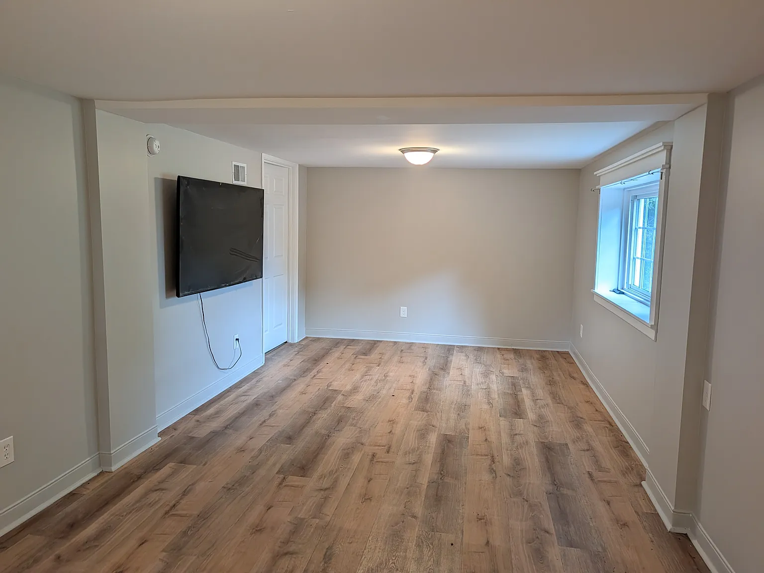 3 bed, $3,300 — Photo 2