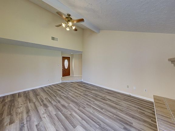 3rd image of 16106 Bowridge Ln